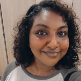 Anussha, Pengasuh di Sungai Buloh