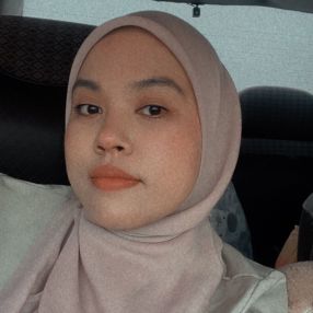 Nur, Pengasuh di Lunas