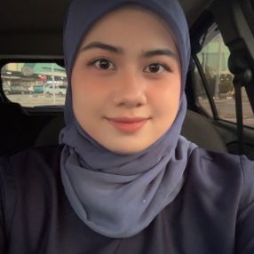 Nur Athirah, Pengasuh di Melaka