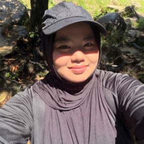 Alya, Pengasuh di Kuala Ketil
