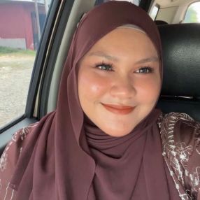 Nurul, Babysitter in Muar