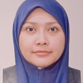 Farrah, Pengasuh di Masai