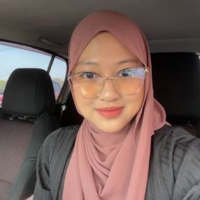 Izzah, Pengasuh di Kuala Ketil