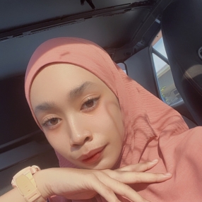 Farra, Babysitter in Merlimau