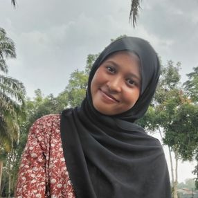 Puteri, Pengasuh di Banting