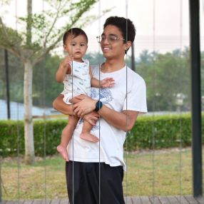 Azrain, Keluarga di Iskandar Puteri