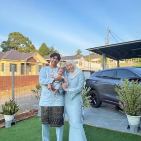 Aina, Family in Semenyih