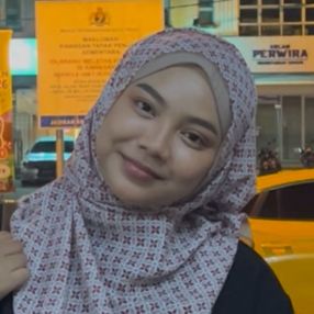 Aleya, Babysitter in Sri Gading