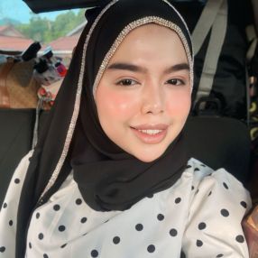 Nurfarina, Babysitter in Sungai Udang