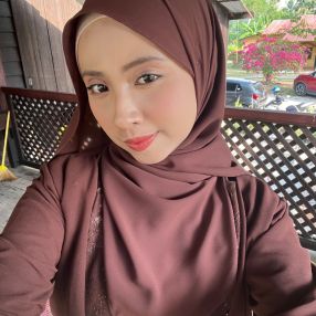 Nadiatul, Babysitter in Cyberjaya