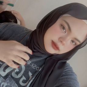 Farzana, Pengasuh di Kangar