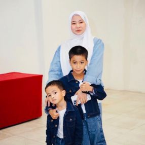 Zatun nithaqaini, Keluarga di Chukai