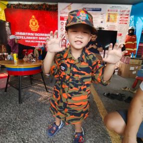Wyou, Keluarga di Padang Serai