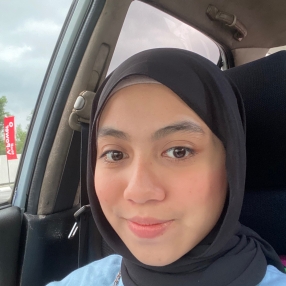 Ain, Babysitter in Dengkil