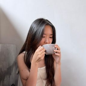 Zarya, Pengasuh di Bayan Lepas