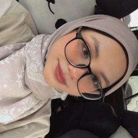 Ainur, Pengasuh di Batu Pahat