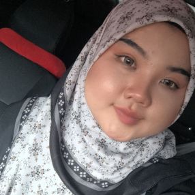 Nurhazilla, Pengasuh di Pelabuhan Klang