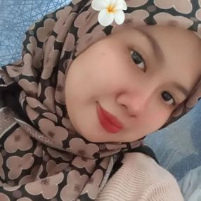 Shikin, Babysitter in Paka