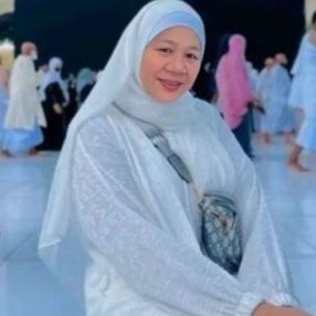 Aishah, Pengasuh di Bedong