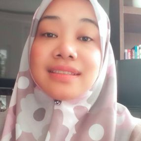 Umi, Babysitter in Ampang