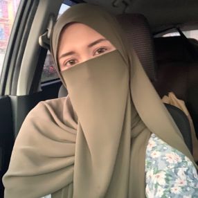 Siti, Babysitter in Parit Jawa