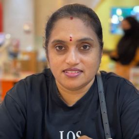 Lalitha, Babysitter in Batu Caves