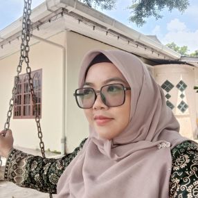 Siti, Babysitter in Kota Samarahan