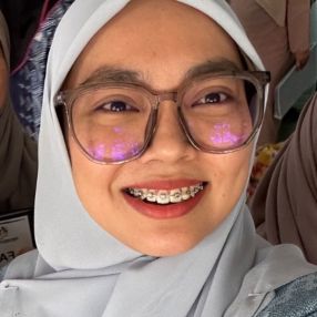 Sharidatul, Babysitter in Kampung Raja