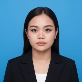Alicia, Pengasuh di Siburan