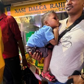 Salinee, Keluarga di Bayan Lepas