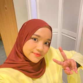 Azimah, Babysitter in Kepala Batas