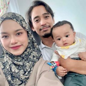 Nur Mardhiyah Binti Omar, Keluarga di Jenjarom