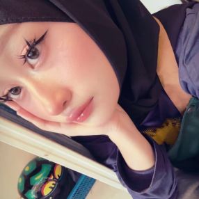 Sheryl, Pengasuh di Segamat