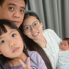 Wee, Family in Roban
