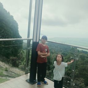 Ernie, Family in Hulu Langat