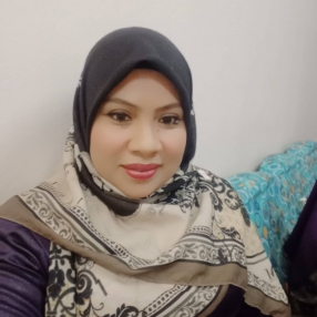 Nur, Babysitter in Batu Pahat