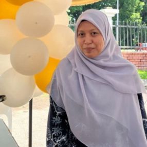 Umiza, Pengasuh di Kajang