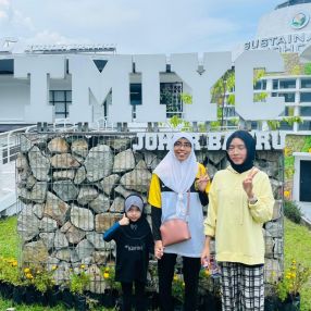 Halimatun niza, Pengasuh di Johor Bahru