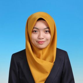 Fatin, Pengasuh di Durian Tunggal