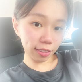 Nickole, Babysitter in George Town