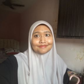NUR ANIS QAMAREENA, Babysitter in Chukai