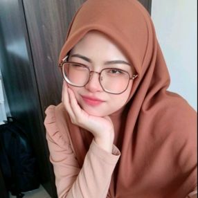 Eikah, Babysitter in Pasir Puteh