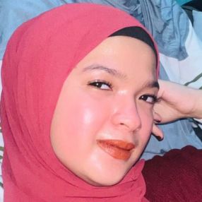 Damia, Pengasuh di Kuala Terengganu