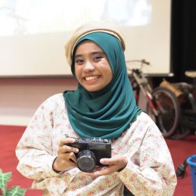 Nur Dalila, Babysitter in Tumpat