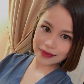 Stephanie, Pengasuh di Seri Kembangan