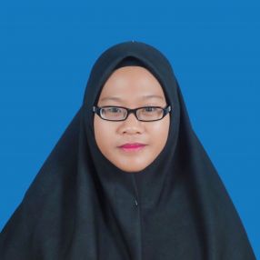 Bella, Pengasuh di Kuala Terengganu