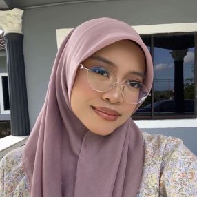 Sofea, Pengasuh di Johor Bahru