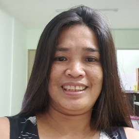 Arlyn, Babysitter in Jelutong