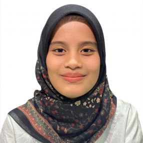 Nurul Arisya Syafia, Pengasuh di Banting