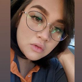 INDAH SARI, Keluarga di Penampang